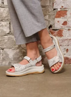 Wolky Adura - beige bloemen leer<DAMES Sandalen