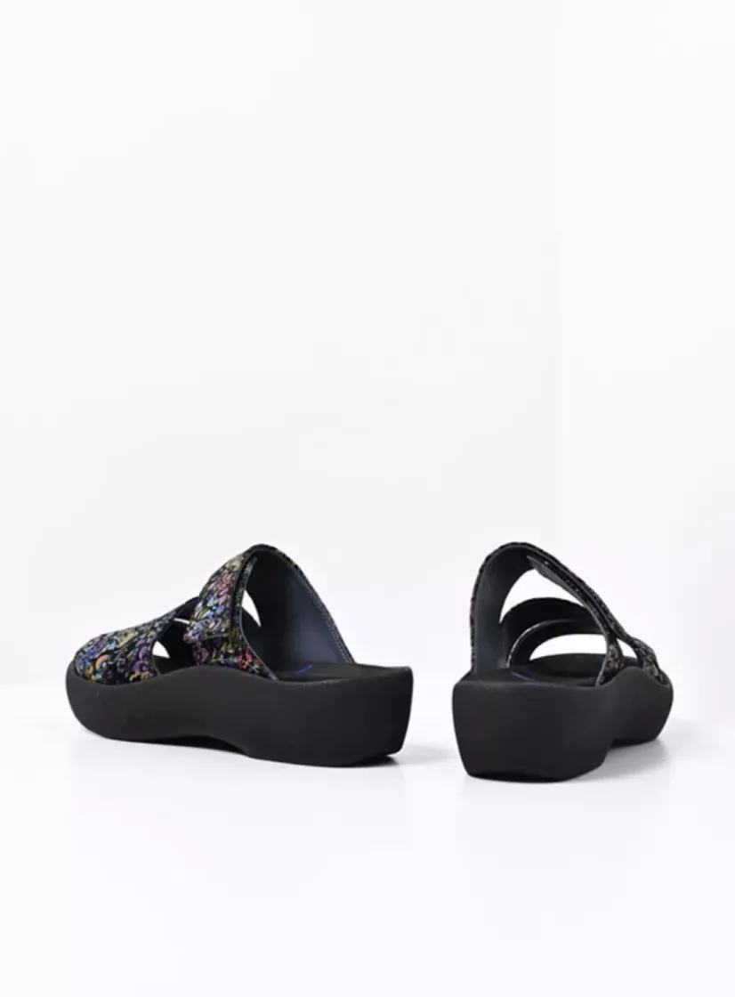 Wolky Aporia - zwart/multi flower nubuck<DAMES Slippers