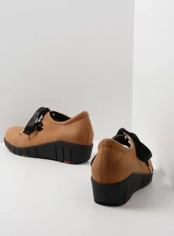 Wolky Boston - camel nubuck<DAMES Lage Veterschoenen|Herfst/Winter