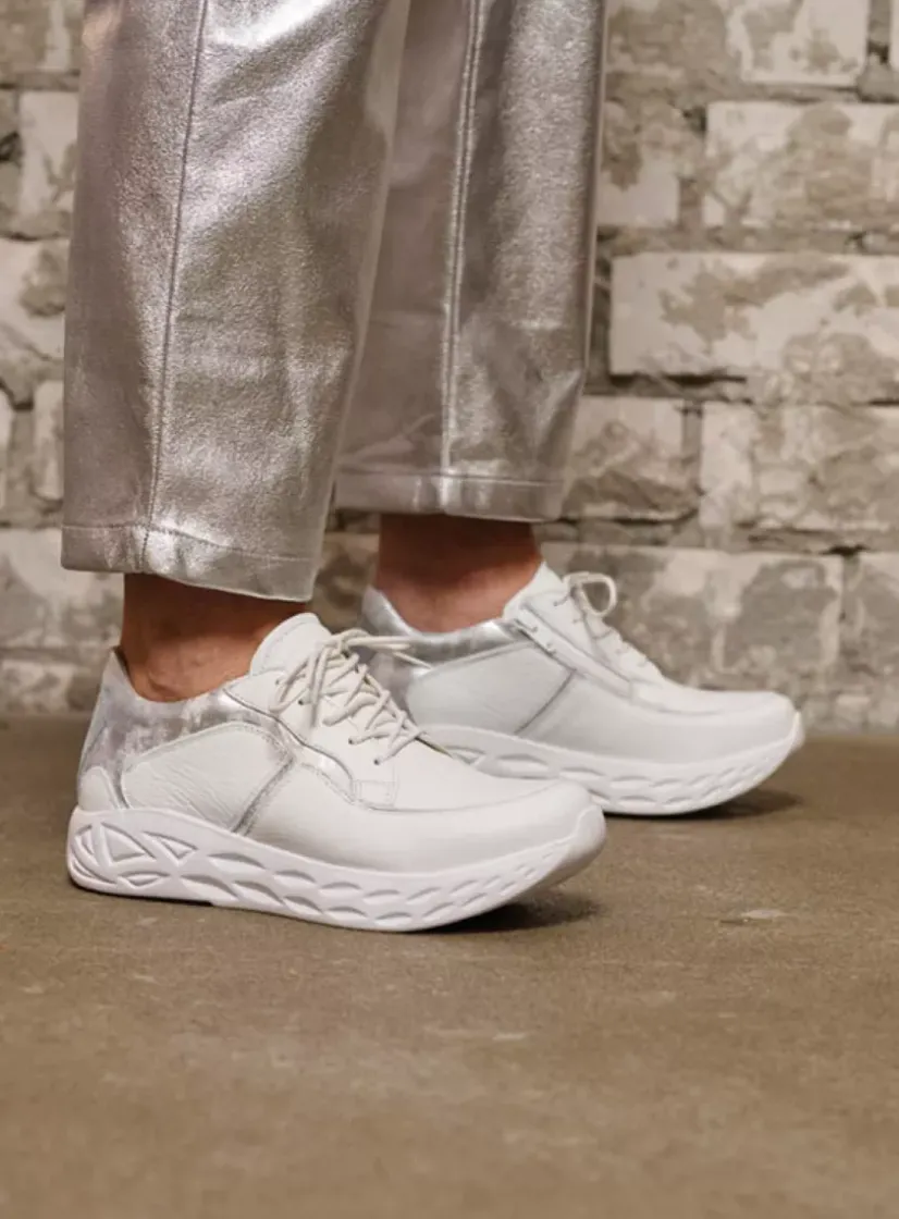 Wolky Bounce - wit/zilver leer<DAMES Lage Veterschoenen|Wandelschoenen