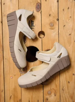 Wolky Charlotte - gebroken wit nubuck<DAMES Bandschoenen