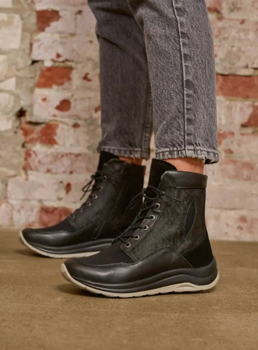 Wolky Ellon S2F - zwart combi stretchleer<DAMES Hoge Veterschoenen|Veterlaarzen
