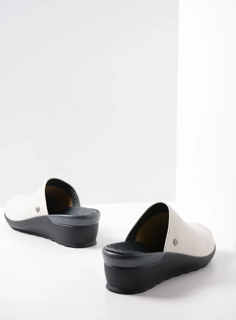 Wolky Go - creme wit leer<DAMES Slippers|Klompen