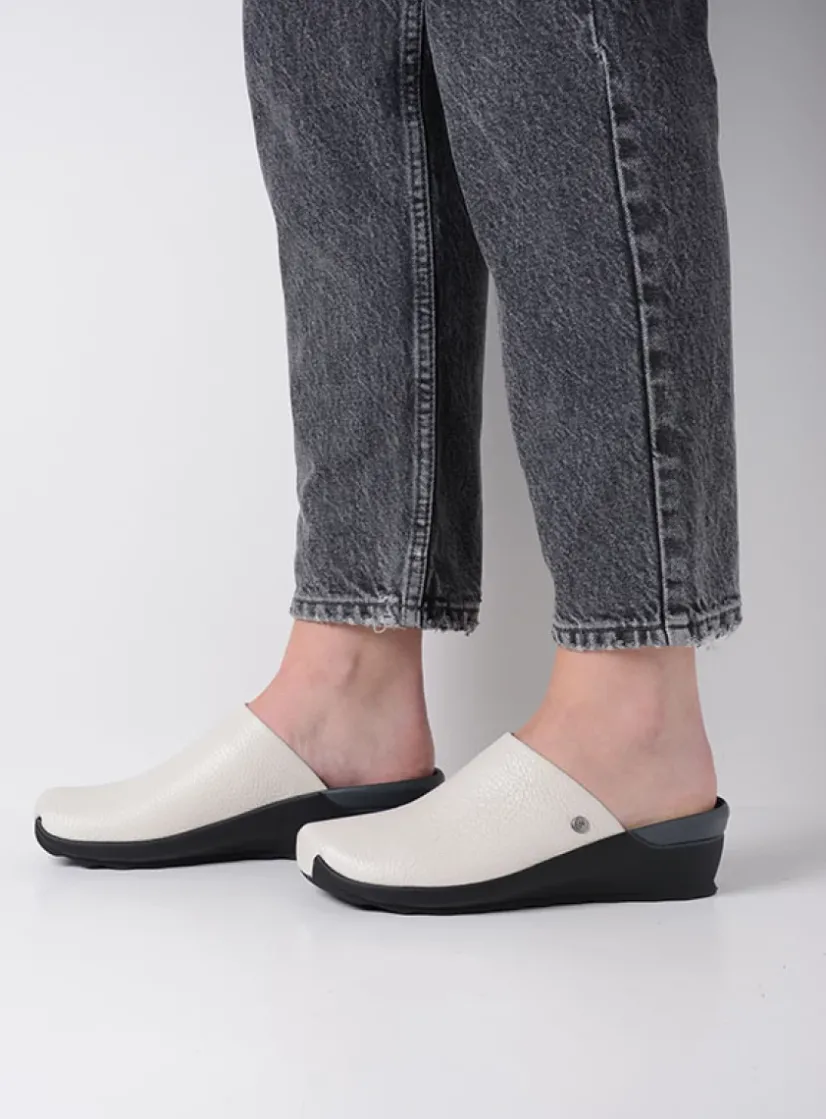 Wolky Go - creme wit leer<DAMES Slippers|Klompen