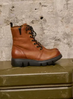 Wolky Hope XW - cognac leer<DAMES Hoge Veterschoenen|Veterlaarzen