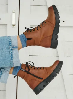 Wolky Hope XW - cognac leer<DAMES Hoge Veterschoenen|Veterlaarzen