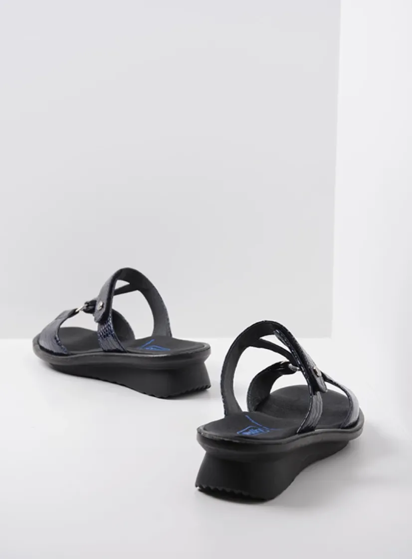 Wolky Isa - blauw crocolook lakleer<DAMES Slippers