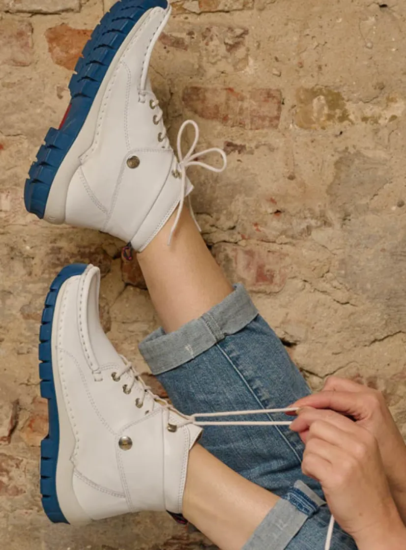 Wolky Jump Summer - wit/blauw leer<DAMES Hoge Veterschoenen