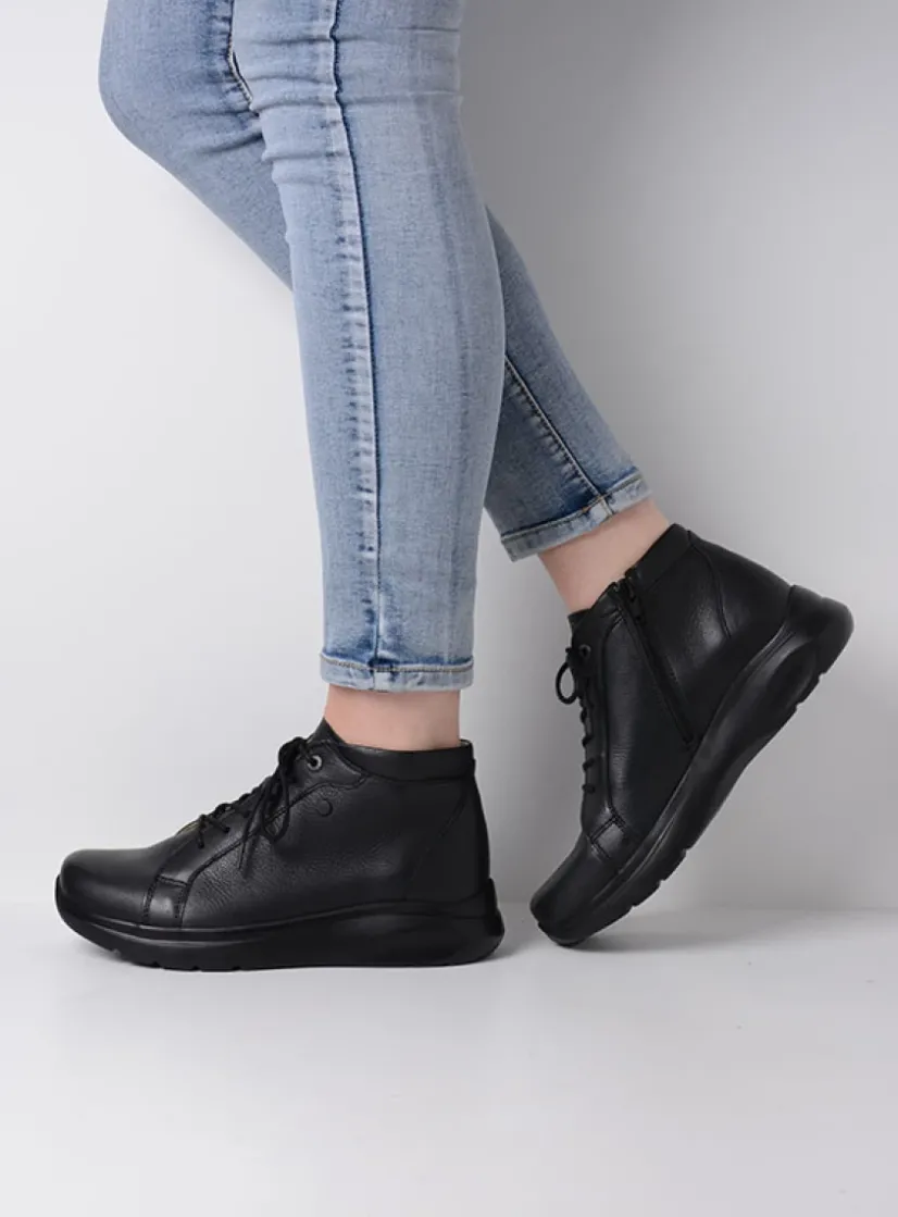 Wolky Lima - zwart leer<DAMES Hoge Veterschoenen|Wandelschoenen