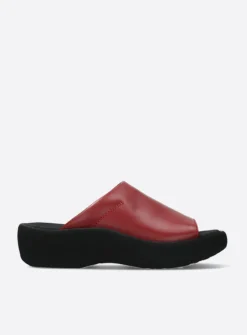 Wolky Nassau - rood leer<DAMES Slippers