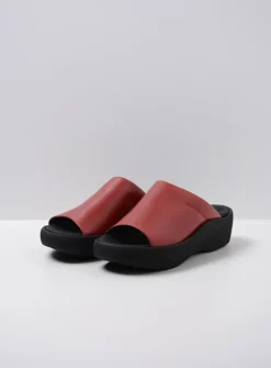 Wolky Nassau - rood leer<DAMES Slippers