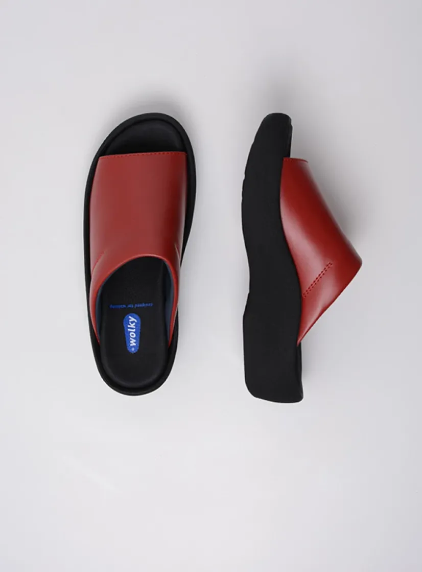 Wolky Nassau - rood leer<DAMES Slippers