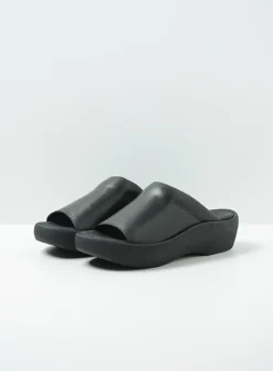 Wolky Nassau - zwart leer<DAMES Slippers