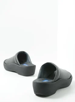 Wolky Nassau - zwart leer<DAMES Slippers