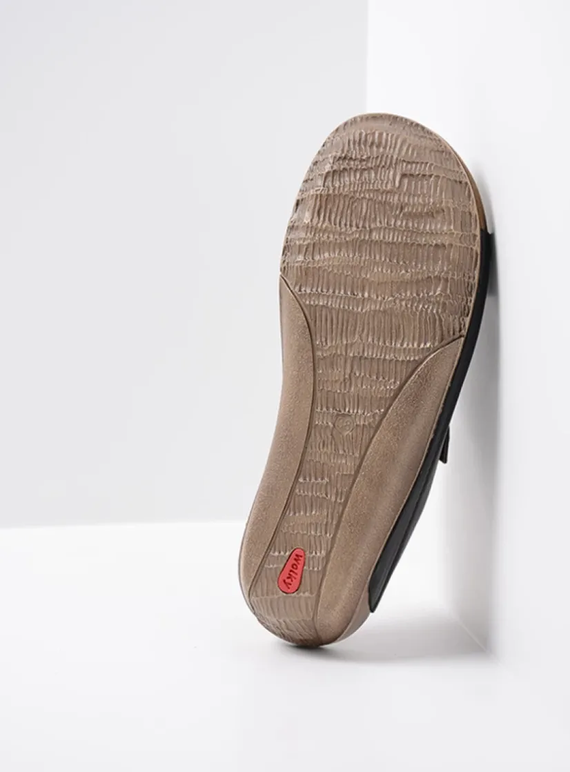 Wolky Nomad - zwart geolied leer<DAMES Slippers