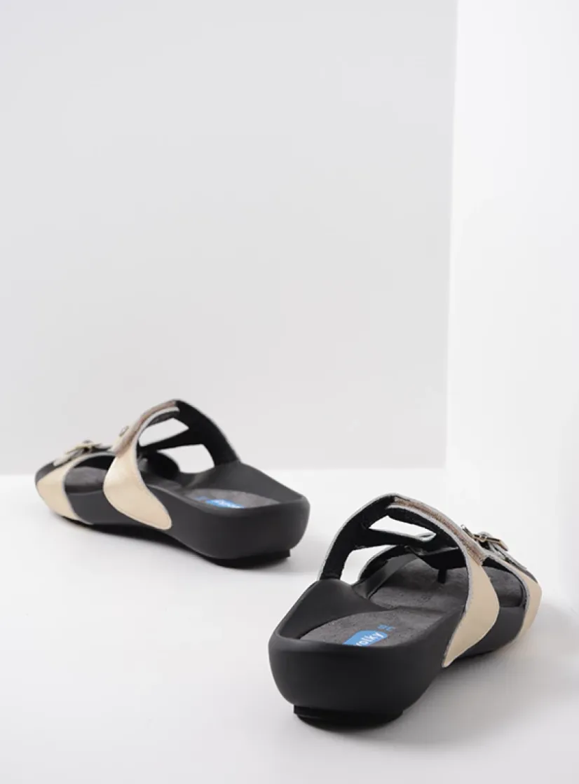 Wolky O'Connor - goud leer<DAMES Slippers