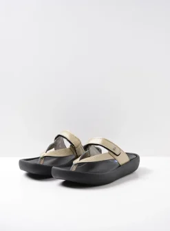 Wolky Peace - goud leer<DAMES Slippers