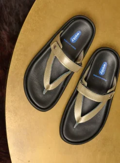 Wolky Peace - goud leer<DAMES Slippers