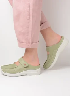 Wolky Roll Slipper - lichtgroen nubuck<DAMES Slippers|Klompen