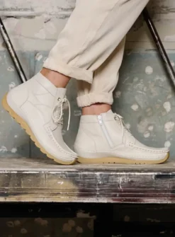 Wolky Salado - creme wit leer<DAMES Hoge Veterschoenen