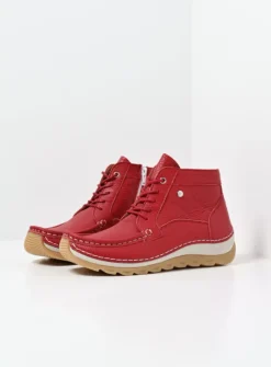 Wolky Salado - rood leer<DAMES Hoge Veterschoenen
