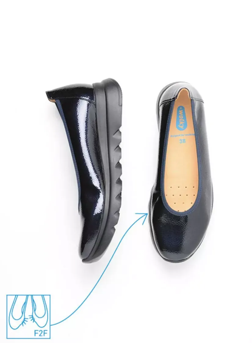 Wolky Snallerina F2F - blauw lak biocare<DAMES Instappers