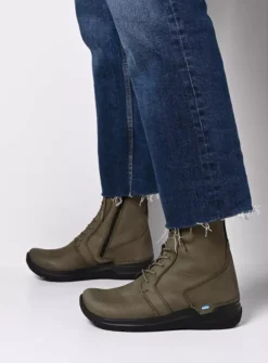 Wolky Viper HV - pesto groen nubuck<DAMES Hoge Veterschoenen|Veterlaarzen