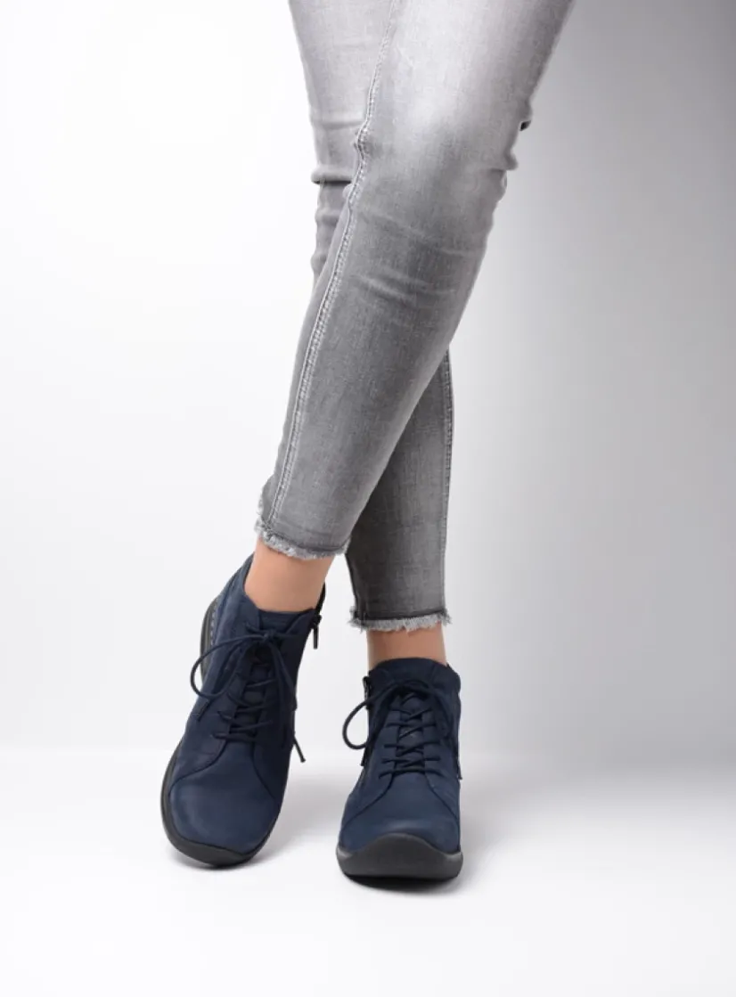 Wolky Why - blauw nubuck<DAMES Hoge Veterschoenen|Wandelschoenen
