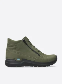 Wolky Why - pesto groen nubuck<DAMES Hoge Veterschoenen|Wandelschoenen