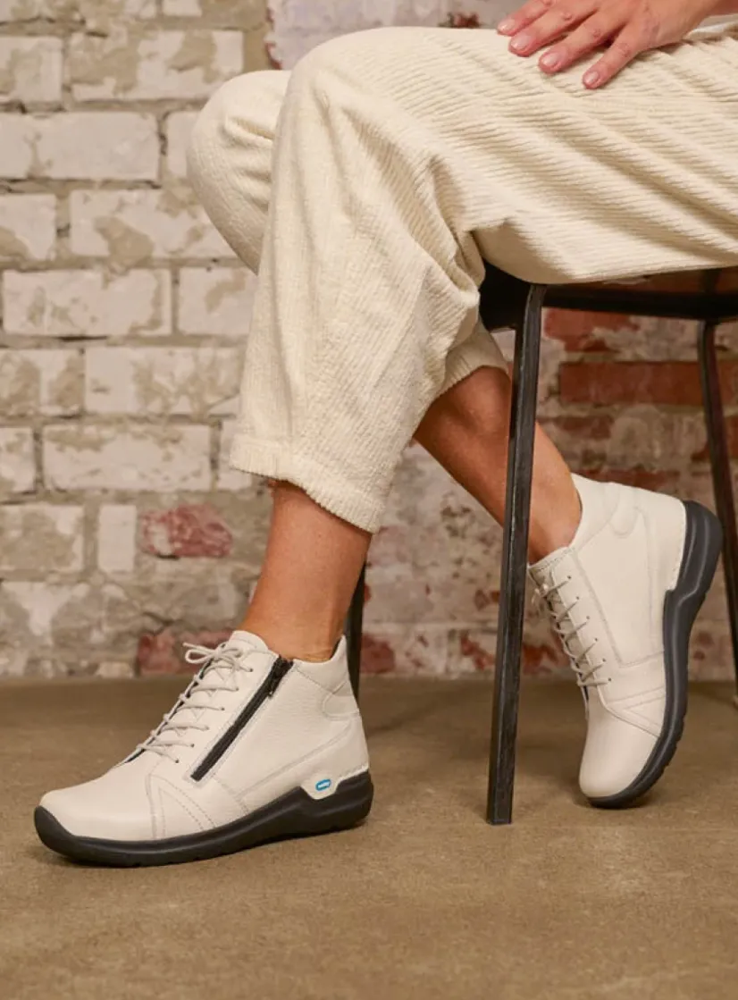 Wolky Why - wit leer<DAMES Hoge Veterschoenen|Wandelschoenen