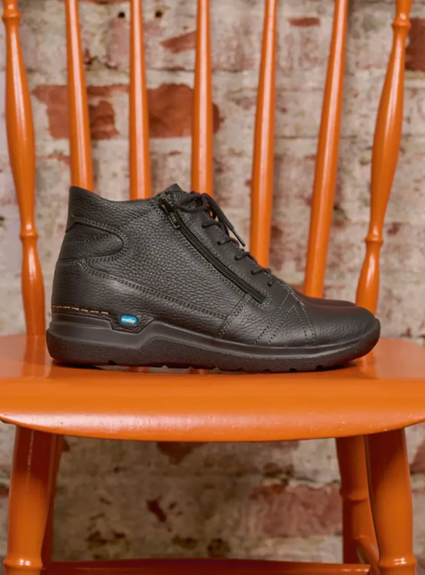 Wolky Why - zwart leer<DAMES Wandelschoenen|Hoge Veterschoenen