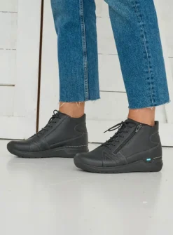 Wolky Why - zwart leer<DAMES Wandelschoenen|Hoge Veterschoenen