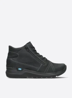 Wolky Why - zwart nubuck<DAMES Hoge Veterschoenen|Wandelschoenen