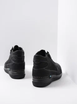 Wolky Why - zwart nubuck<DAMES Hoge Veterschoenen|Wandelschoenen