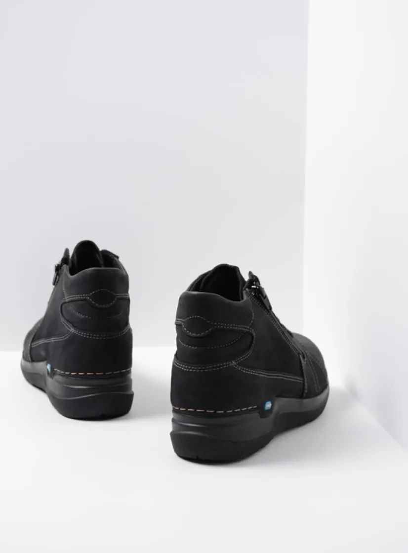 Wolky Why - zwart nubuck<DAMES Hoge Veterschoenen|Wandelschoenen