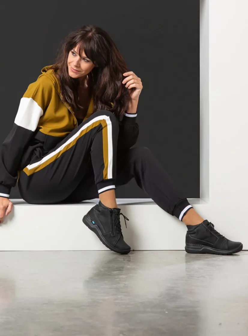 Wolky Why - zwart nubuck<DAMES Hoge Veterschoenen|Wandelschoenen