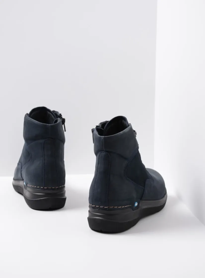 Wolky Whynot - blauw nubuck<DAMES Hoge Veterschoenen|Wandelschoenen