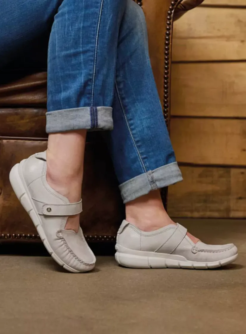 Wolky Yukon - gebroken wit effectleer<DAMES Bandschoenen